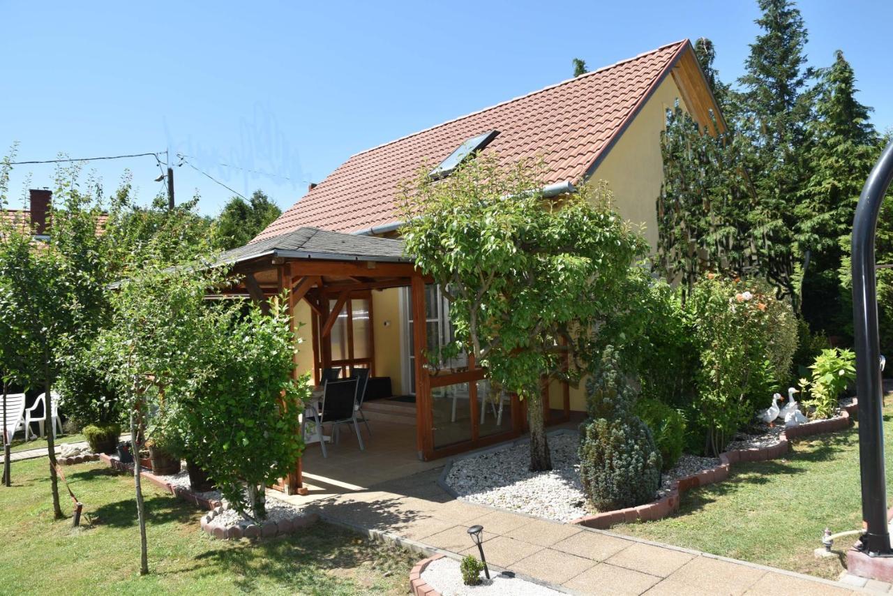 Gyenesi Virag Apartman Gyenesdias Luaran gambar